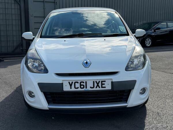 Renault Clio 1.5 Dci I-music Euro 5 White #3