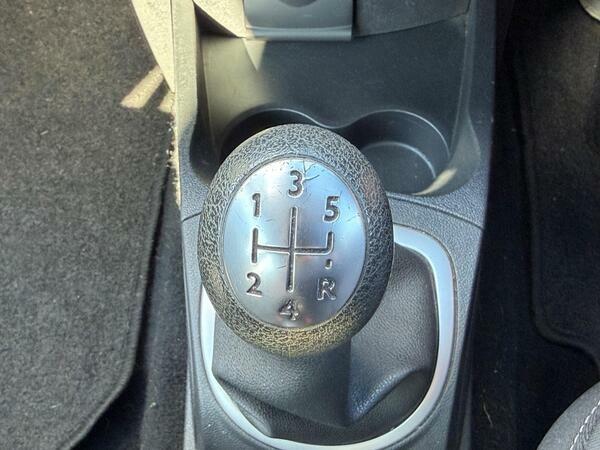Renault Clio 1.1 Bizu 75 Bhp Silver #25
