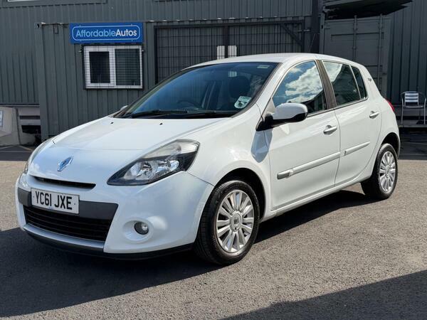 Renault Clio 1.5 Dci I-music Euro 5 White #4