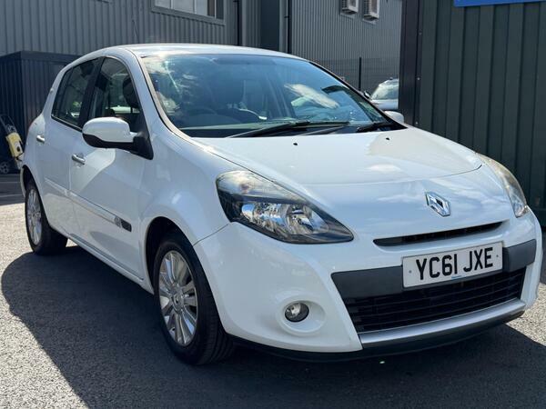Renault Clio 1.5 Dci I-music Euro 5 White #2