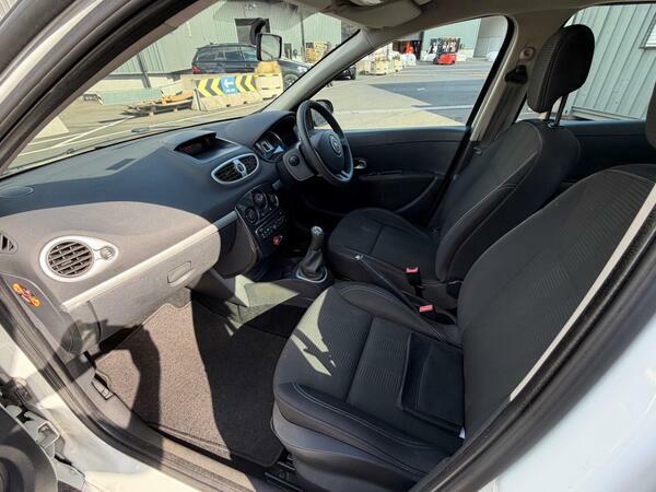 Renault Clio 1.1 Bizu 75 Bhp Silver #18