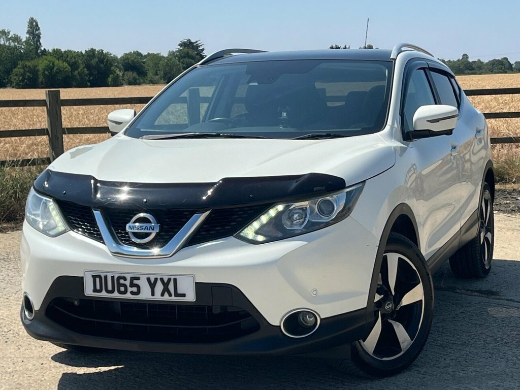Nissan Qashqai Suv DU65YXL White #3
