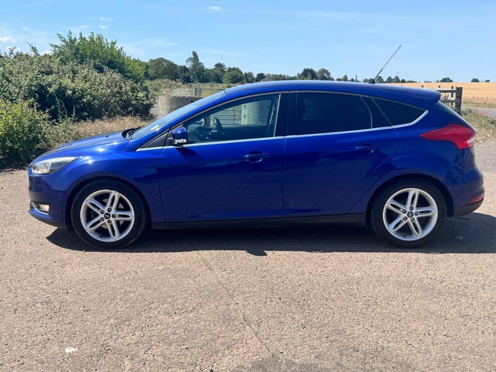 Ford Focus Focus Titanium FL15USP Blue #4