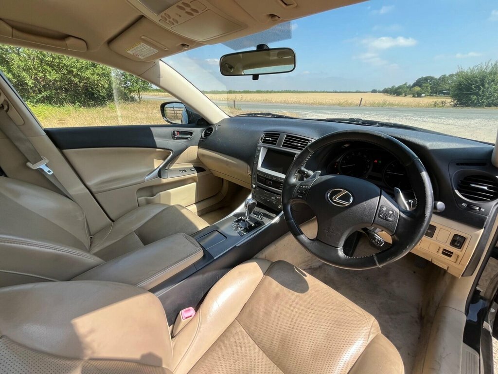 Lexus IS 2.0 Se Silver #15