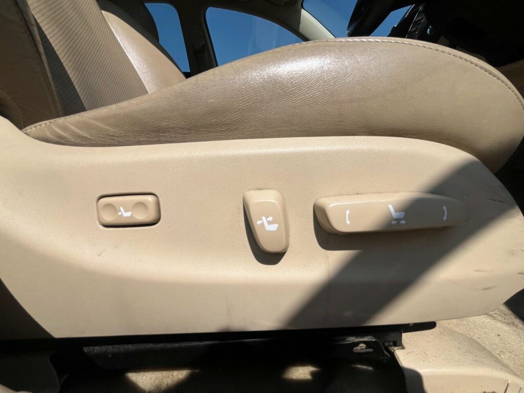 Lexus IS 2.0 Se Silver #17