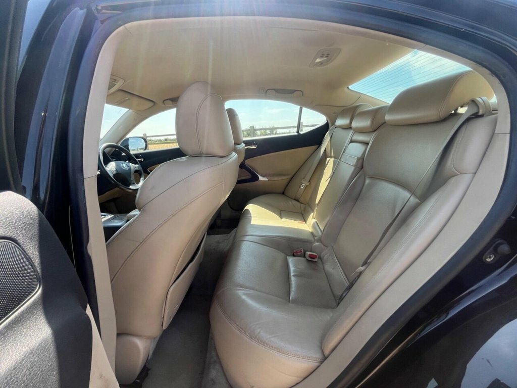 Lexus IS 2.0 Se Silver #38