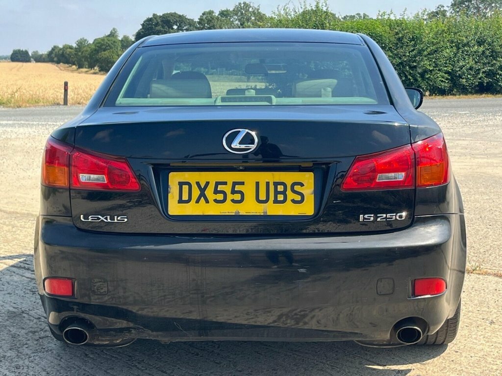 Lexus IS 2.0 Se Silver #10