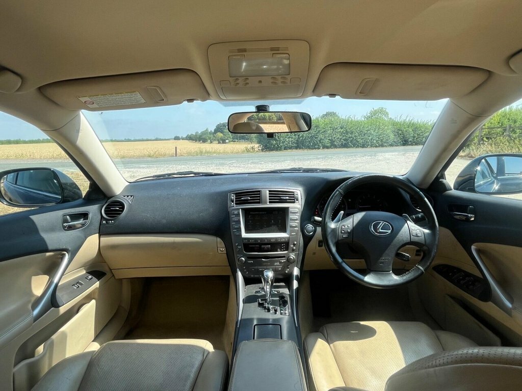 Lexus IS 2.0 Se Silver #37