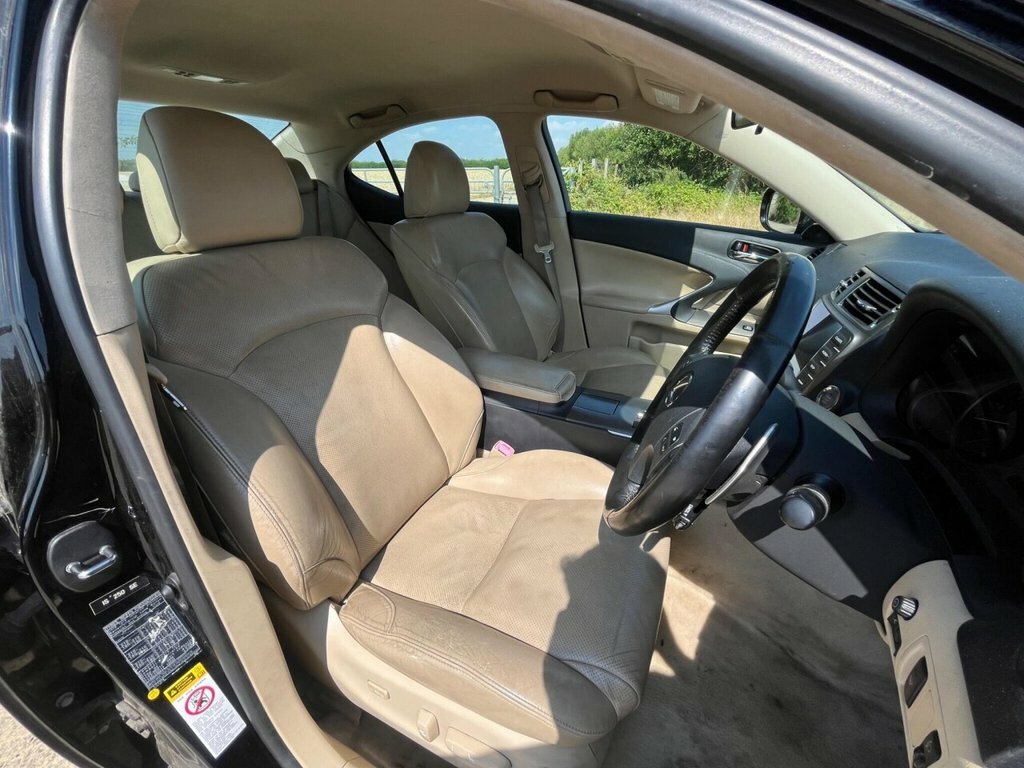 Lexus IS 2.0 Se Silver #14