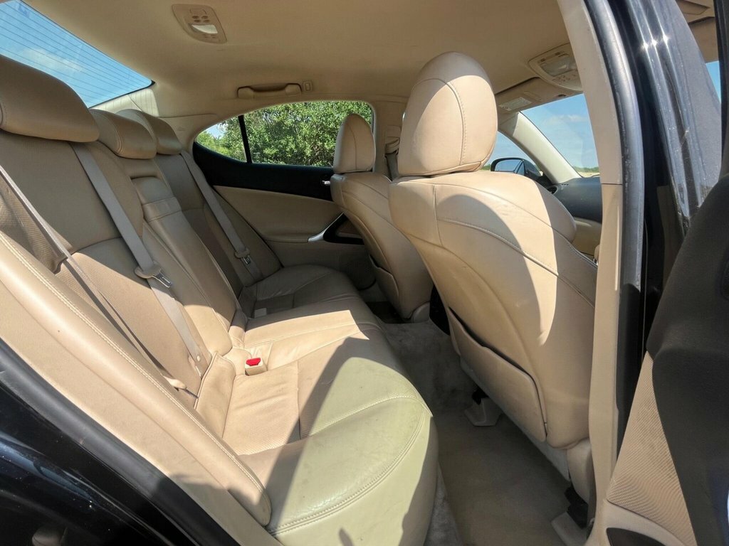 Lexus IS 2.0 Se Silver #35