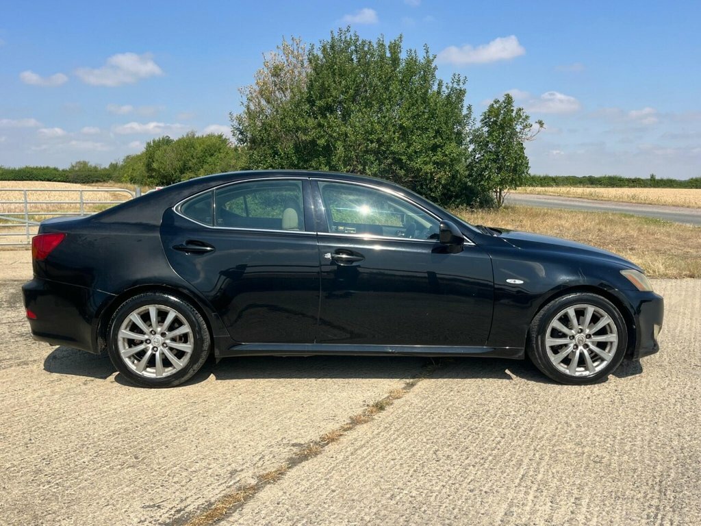 Lexus IS 2.0 Se Silver #12