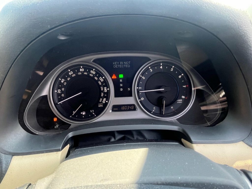 Lexus IS 2.0 Se Silver #25