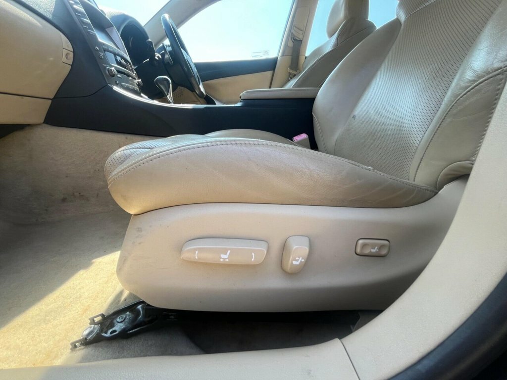 Lexus IS 2.0 Se Silver #42