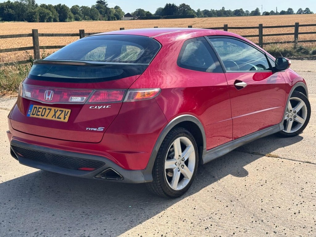 Honda Civic Hatchback Red #5