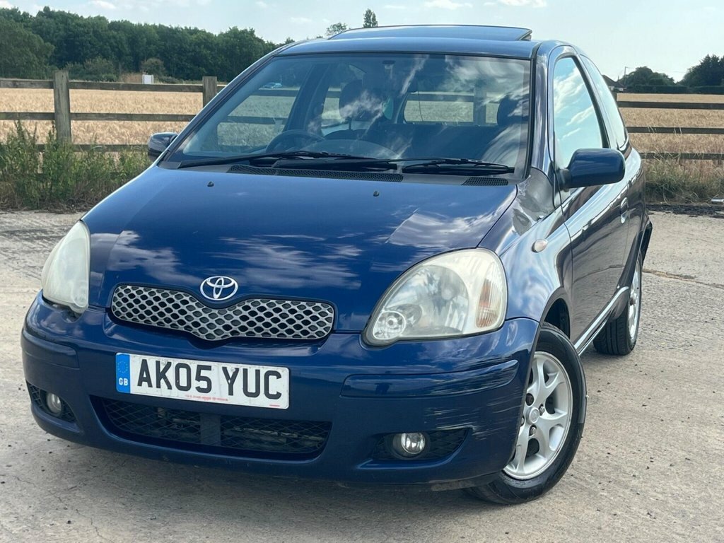 Toyota Yaris 1.3 Colour Collection Vvt-i 86 Bhp Blue #1