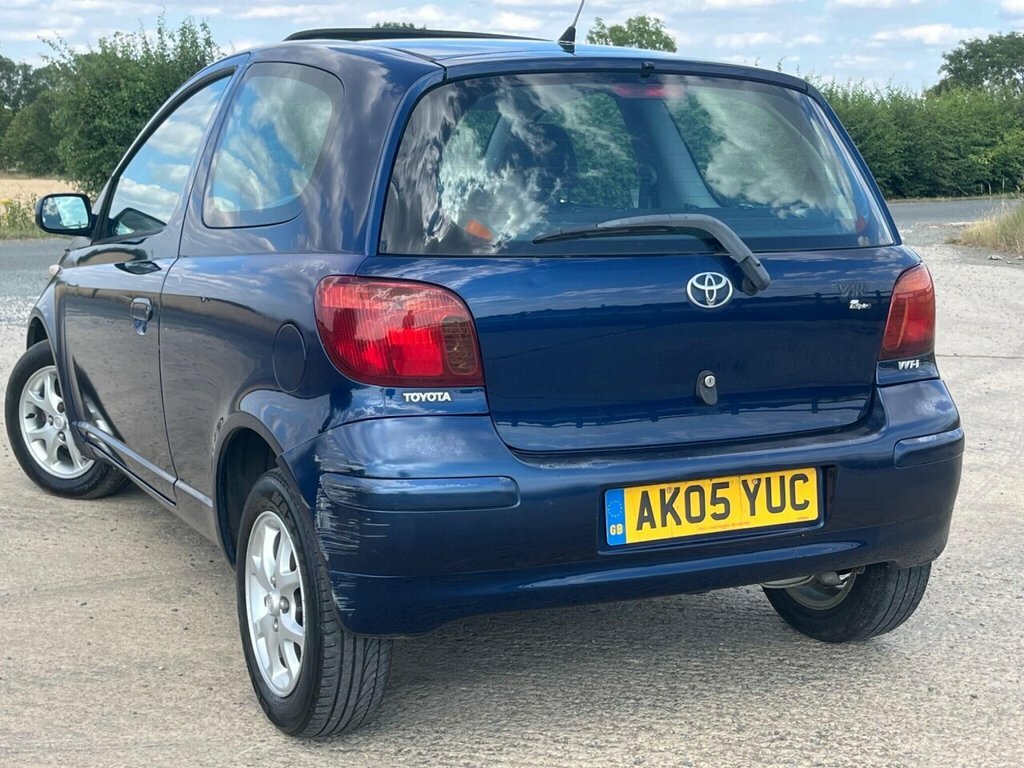 Toyota Yaris 1.3 Colour Collection Vvt-i 86 Bhp Blue #4