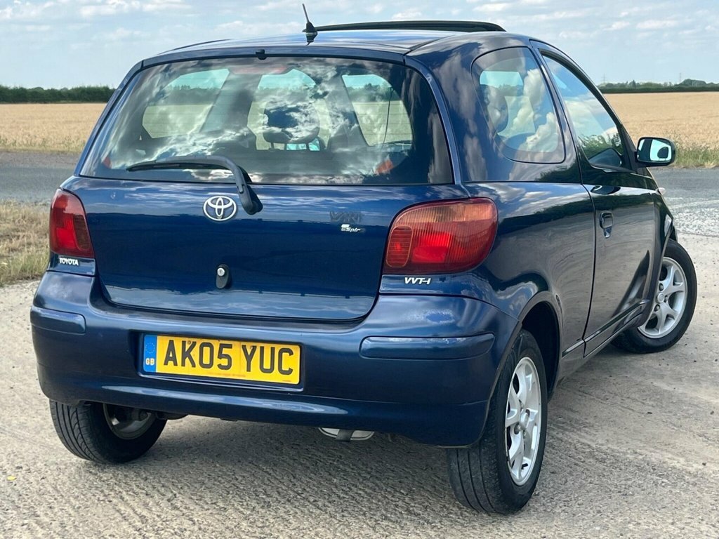 Toyota Yaris 1.3 Colour Collection Vvt-i 86 Bhp Blue #2
