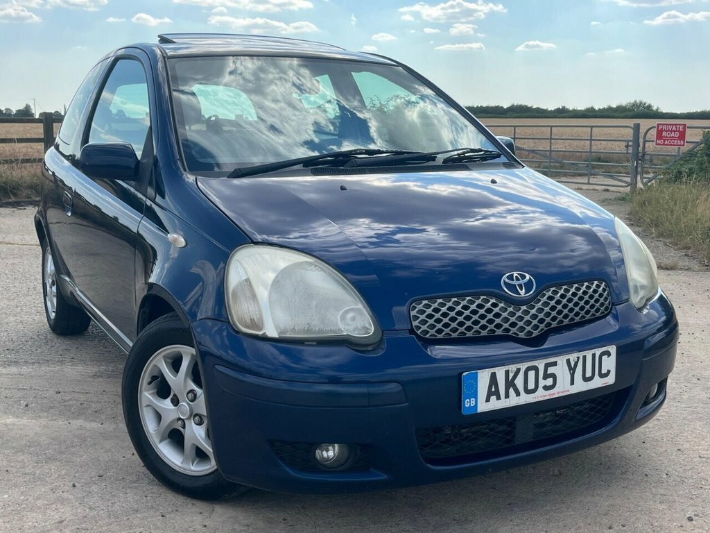 Toyota Yaris 1.3 Colour Collection Vvt-i 86 Bhp Blue #3