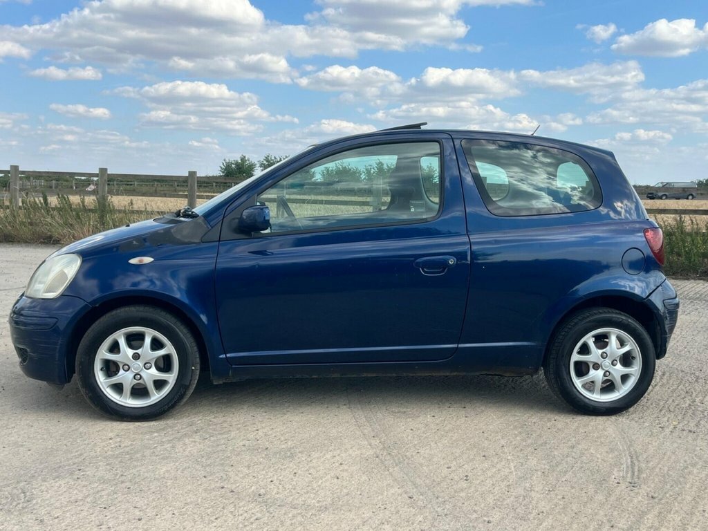 Toyota Yaris 1.3 Colour Collection Vvt-i 86 Bhp Blue #8