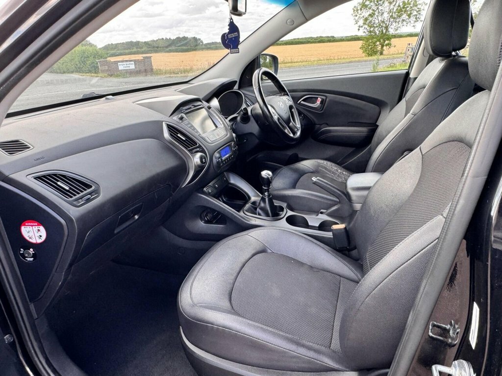 Hyundai Ix35 1.7 Crdi Se Suv Euro 5 Ss Na White #16