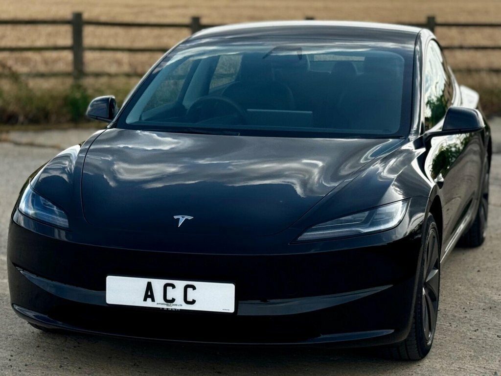 Tesla Model 3 Saloon MV24OMR Black #3