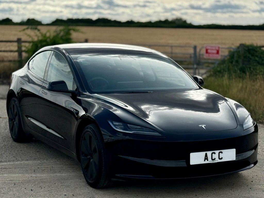 Tesla Model 3 Saloon MV24OMR Black #6