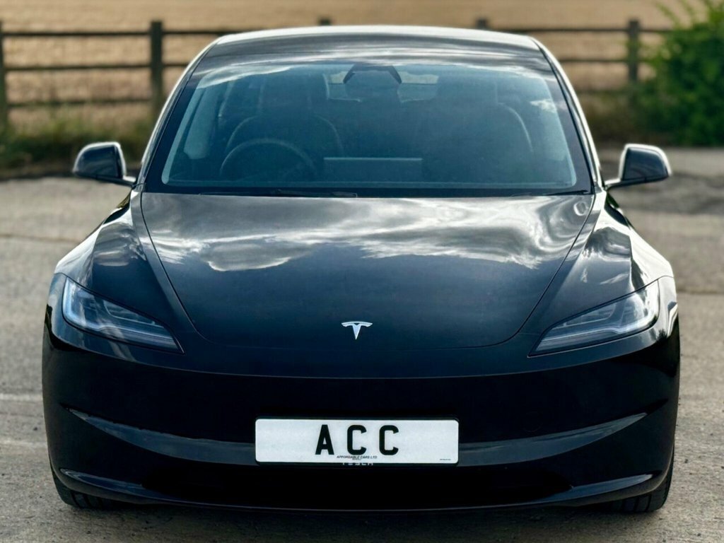 Tesla Model 3 Saloon MV24OMR Black #4