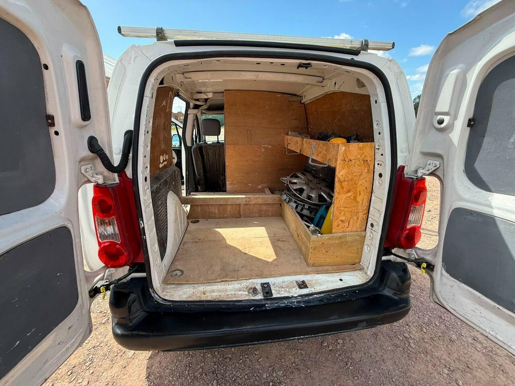 Citroen Berlingo Wheelchair Accessible Vehicle 1.6 Bluehdi Feel Edi Blue #27
