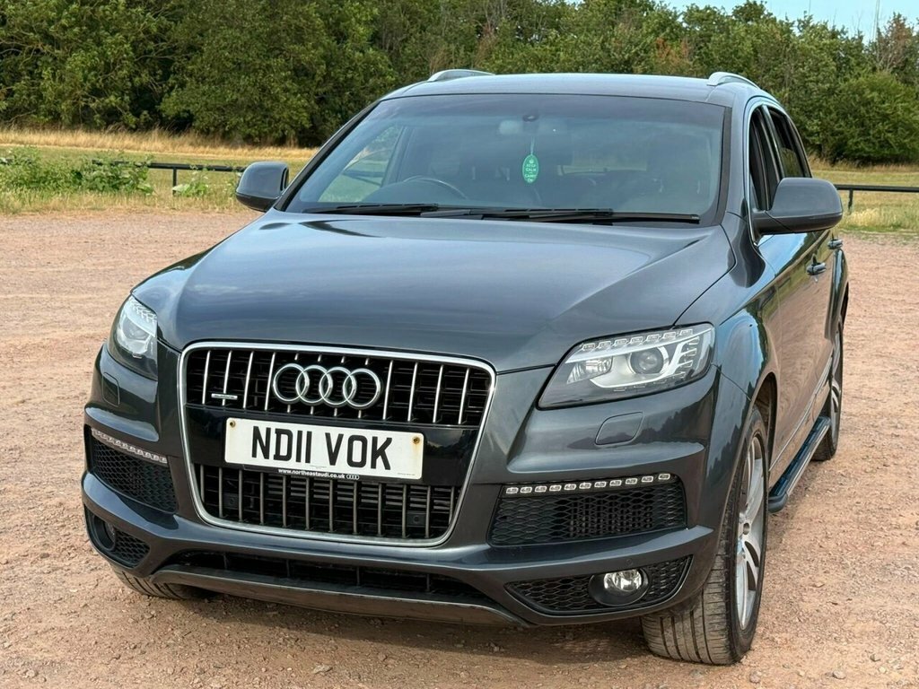 Audi Q7  White #7