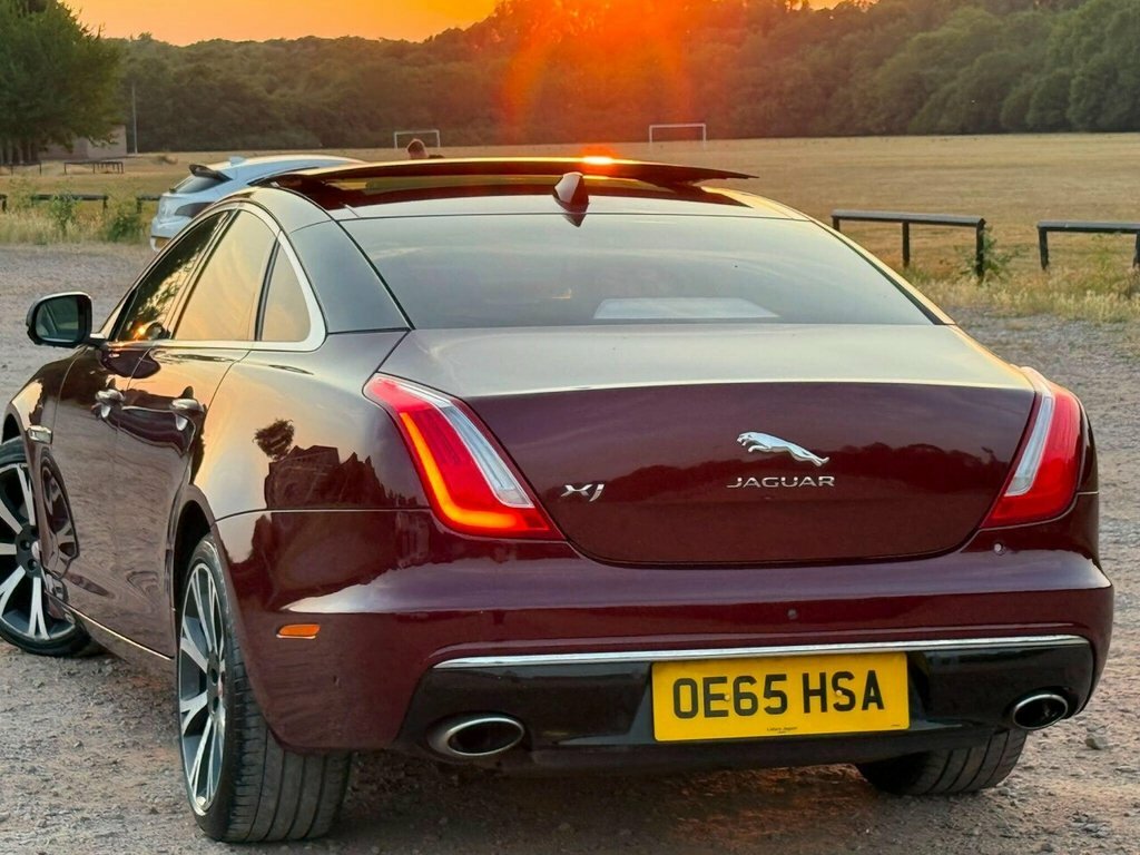 Jaguar XJ Saloon Red #4
