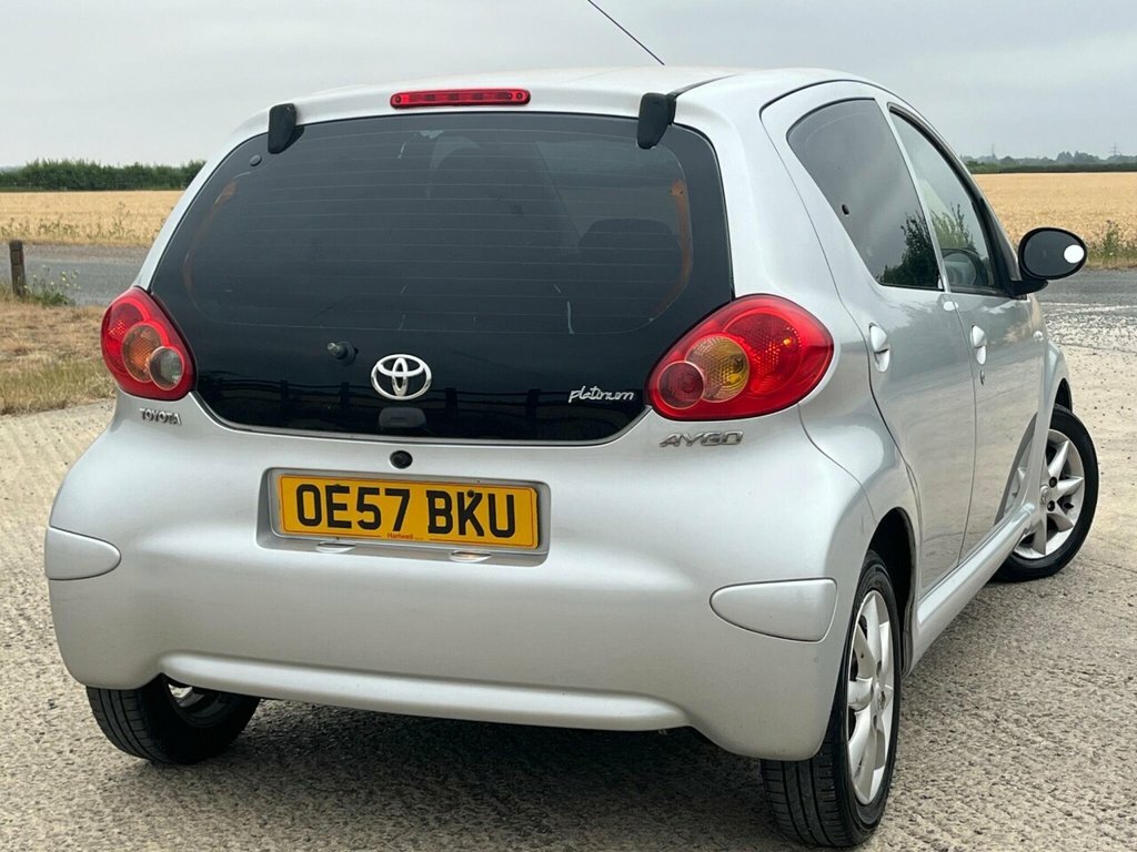 Toyota Aygo Hatchback OE57BKU Silver #4