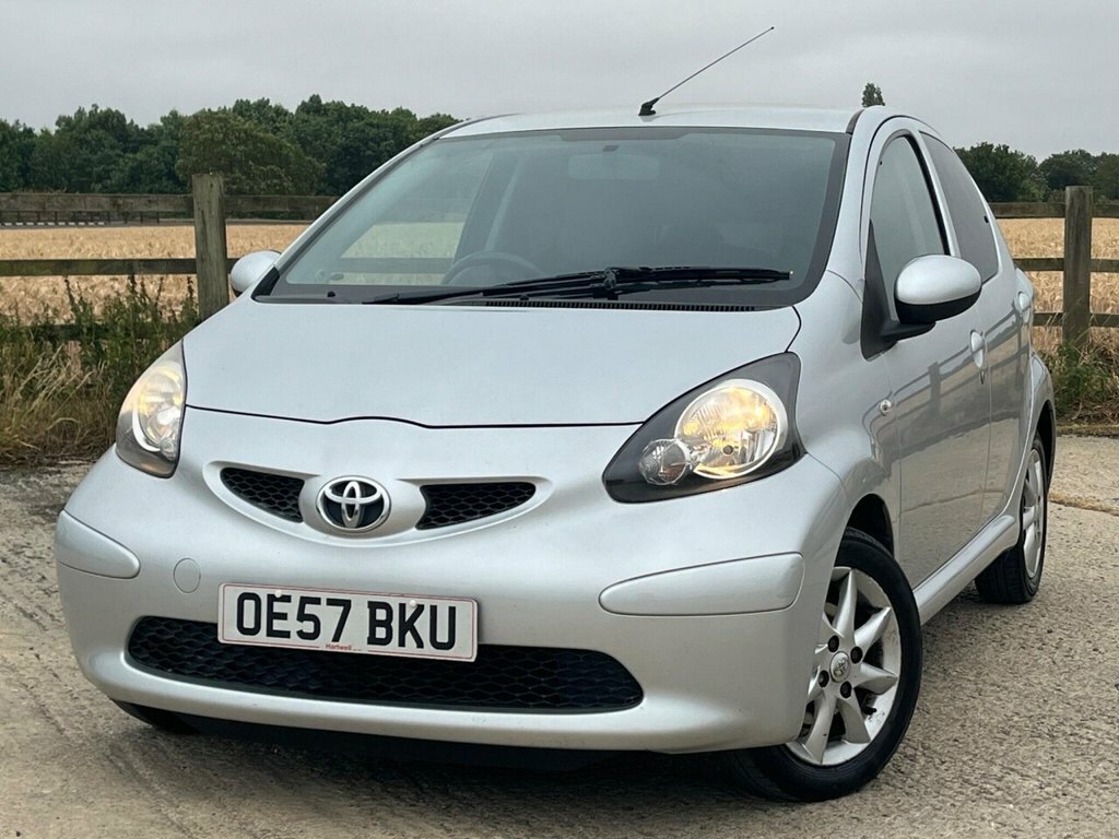 Toyota Aygo Hatchback OE57BKU Silver #3