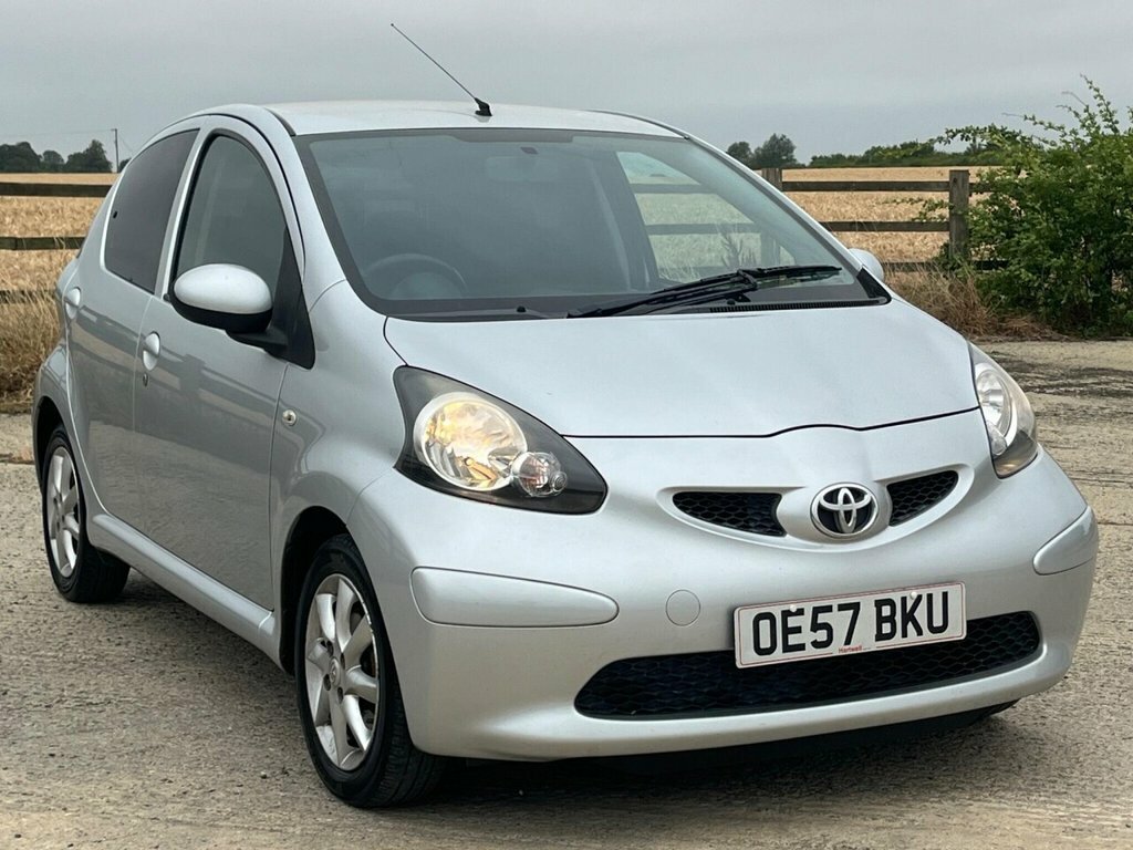 Toyota Aygo Hatchback OE57BKU Silver #5