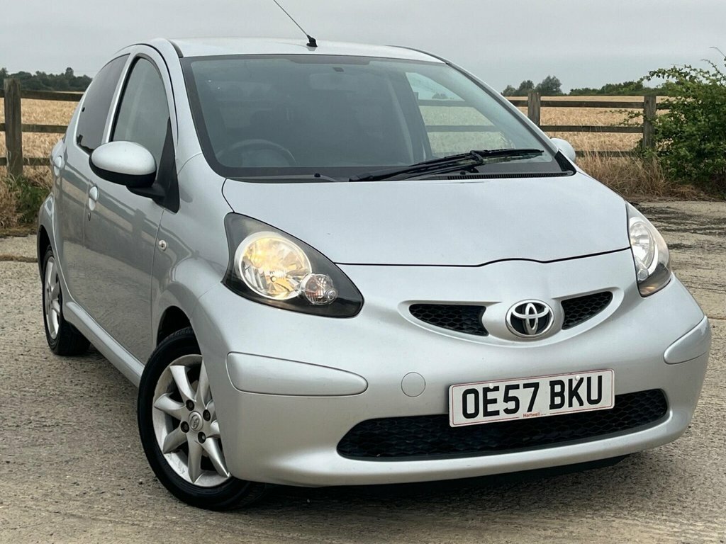 Toyota Aygo Hatchback Silver