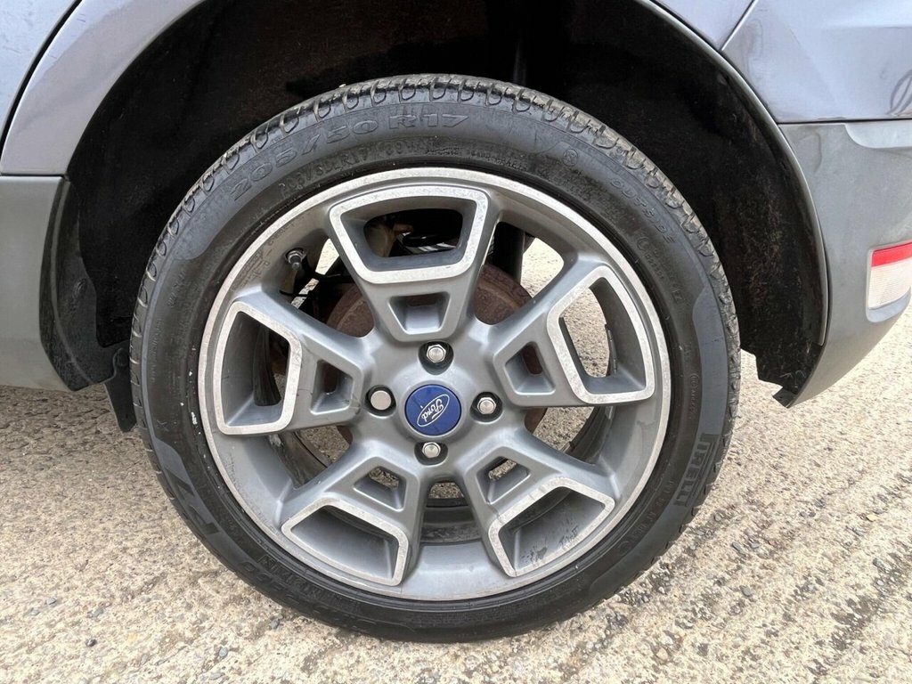 Ford Ecosport Titanium White #40