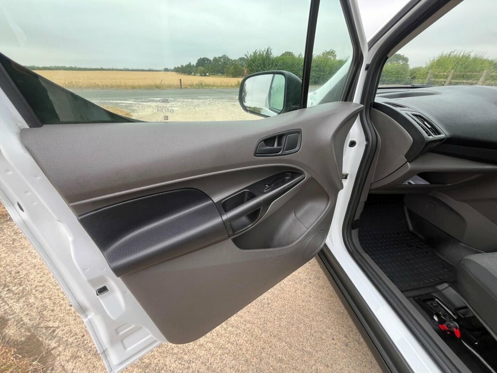 Ford Transit Connect Diesel White #32