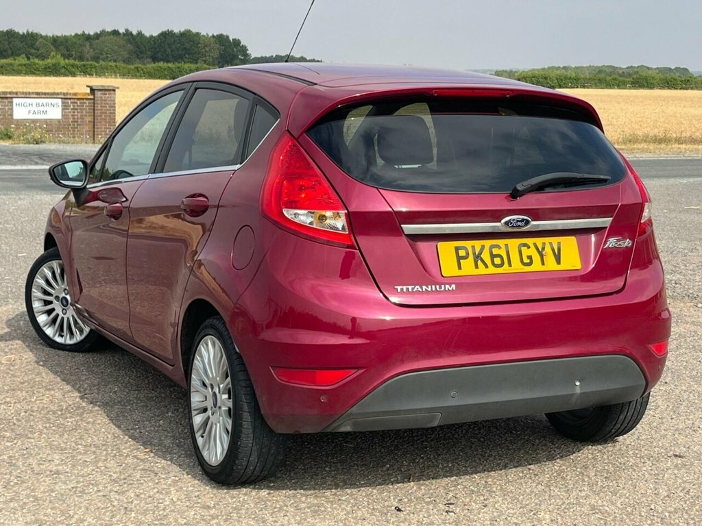 Ford Fiesta Hatchback PK61GYV Red #2