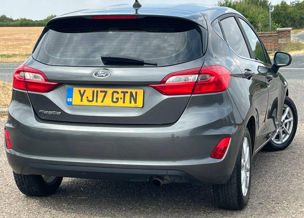 Ford Fiesta Hatchback Grey #4