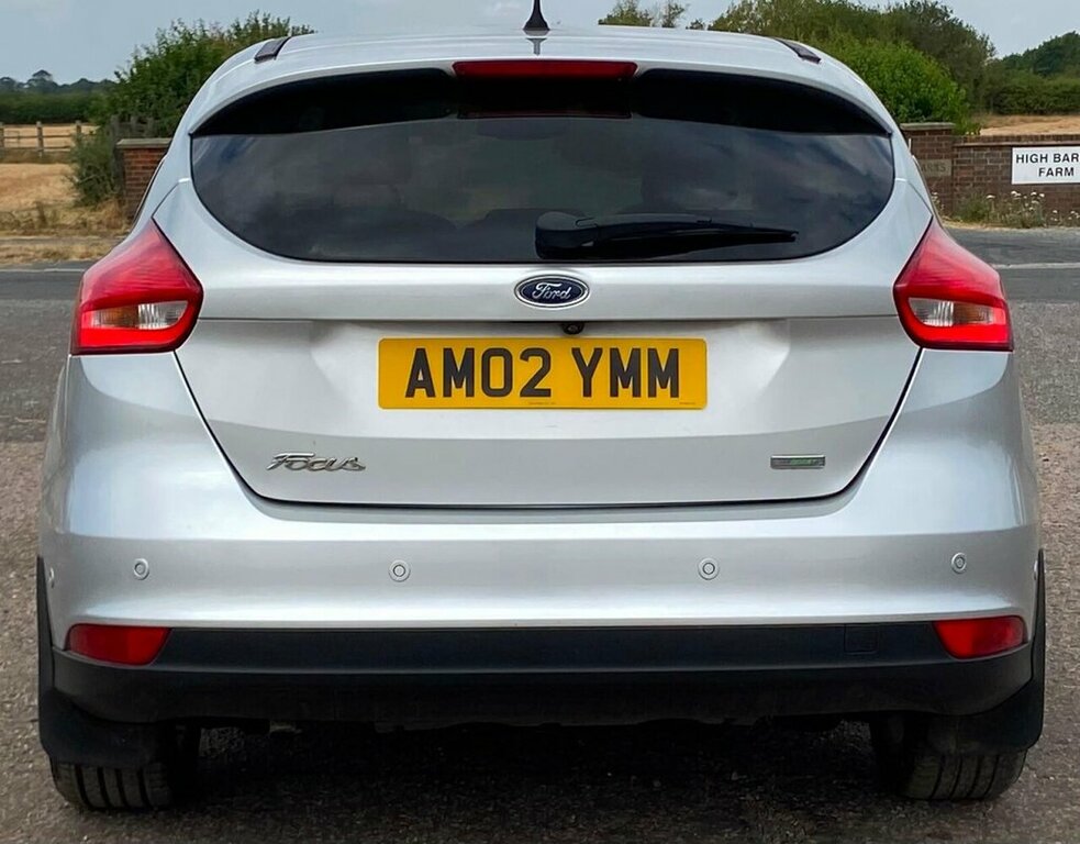 Ford Focus Hatchback Silver #5