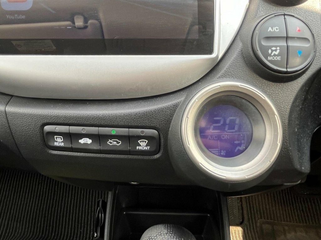 Honda Jazz 1.5 H White #29
