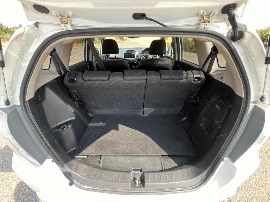 Honda Jazz 1.5 H White #46
