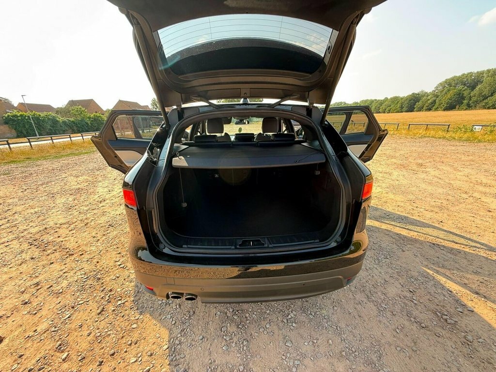Jaguar F-Pace 2.0D R-sport Awd #30