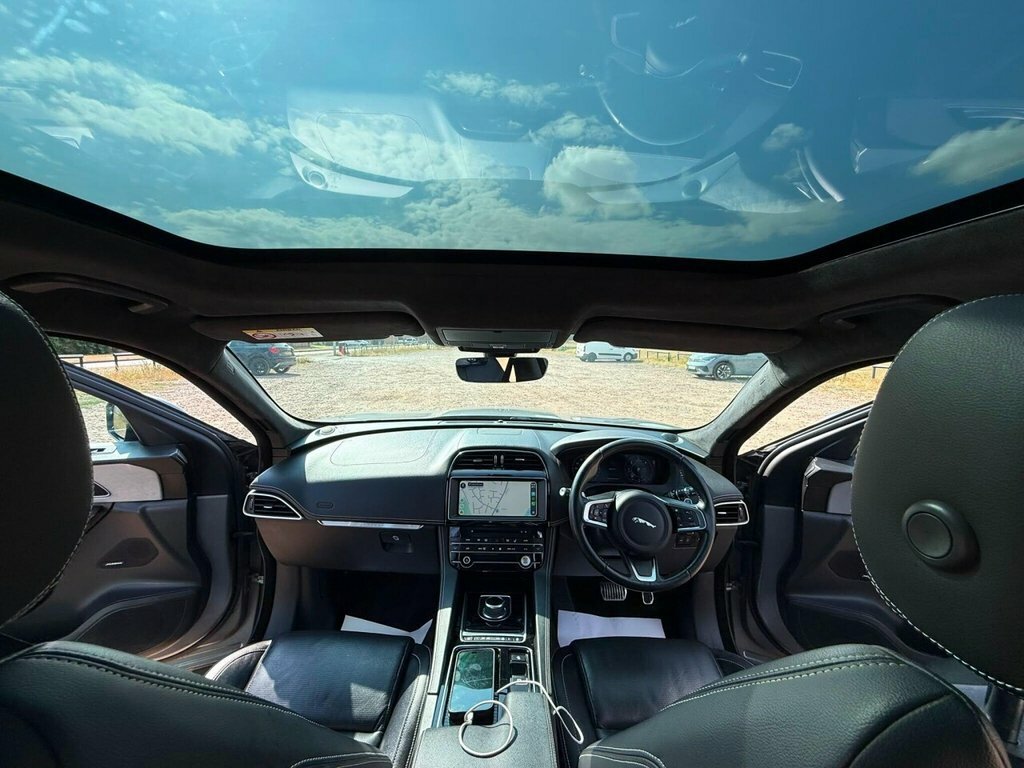 Jaguar F-Pace 2.0D R-sport Black Edition Awd Blue #14