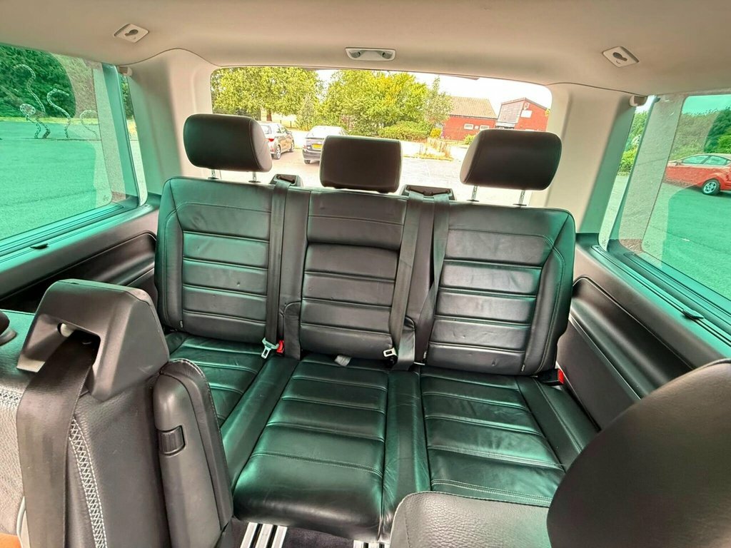 Volkswagen Caravelle 2L Se Black #19