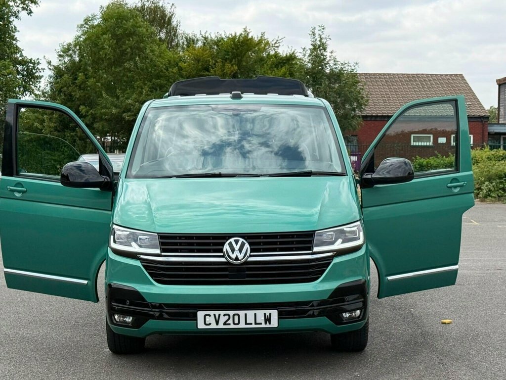 Volkswagen Caravelle 2L Se Black #7