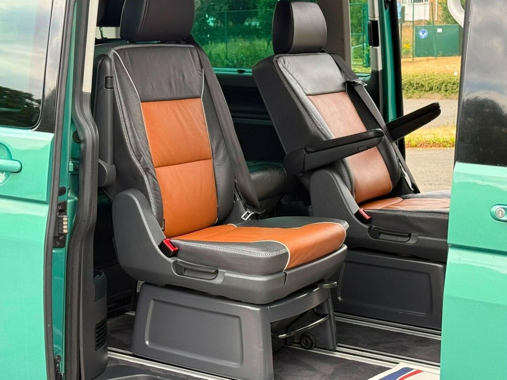 Volkswagen Caravelle 2L Se Black #39