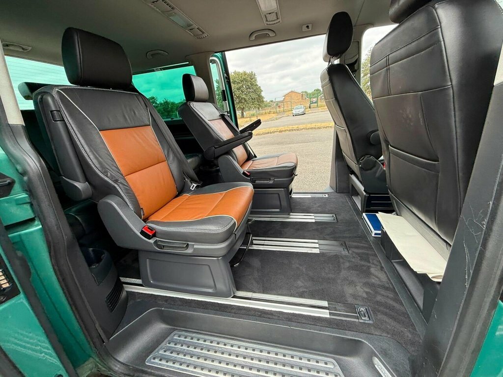 Volkswagen Caravelle 2L Se Black #22