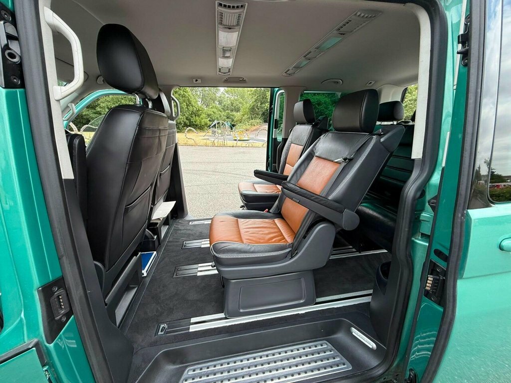 Volkswagen Caravelle 2L Se Black #21