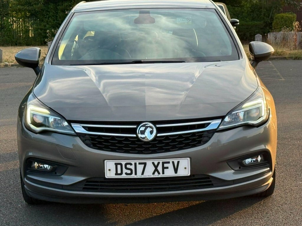 Vauxhall Astra Hatchback Grey #2