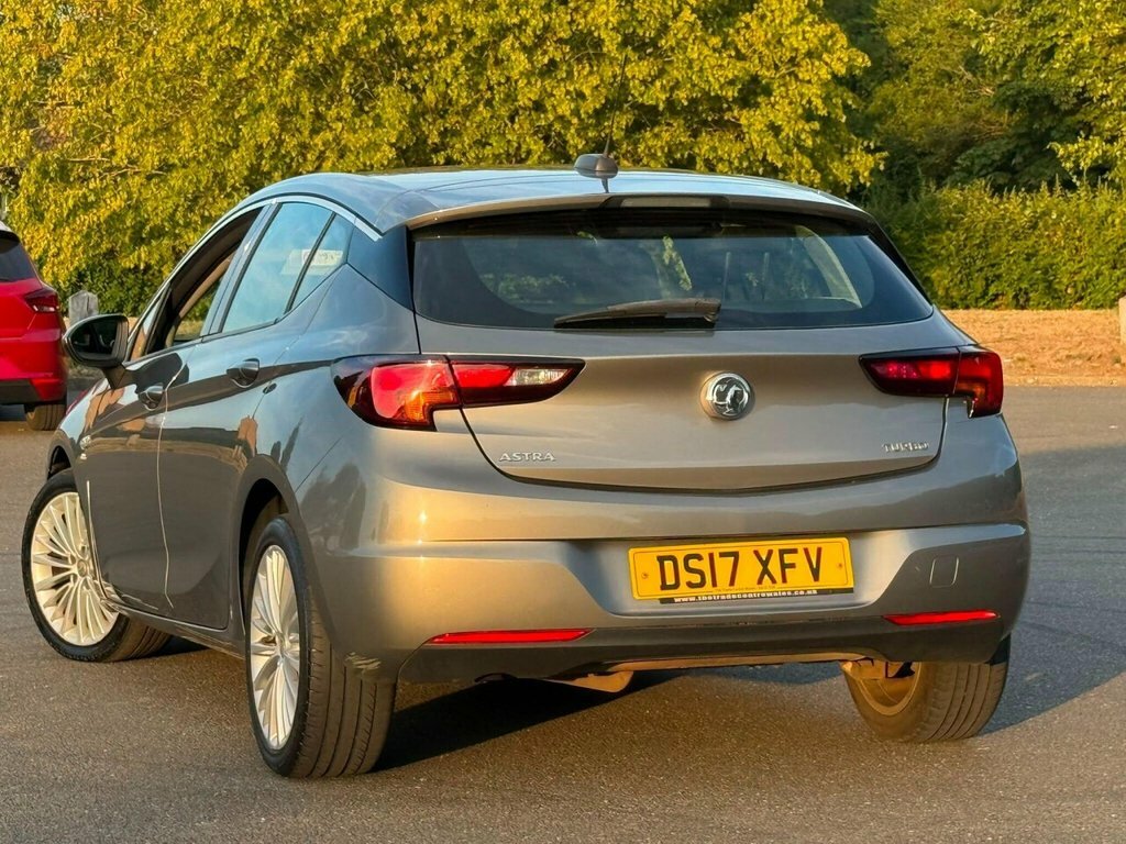 Vauxhall Astra Hatchback Grey #4